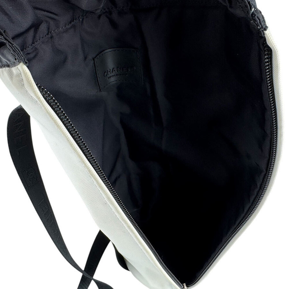 CHANEL Black Pouch - Picture 5 of 12